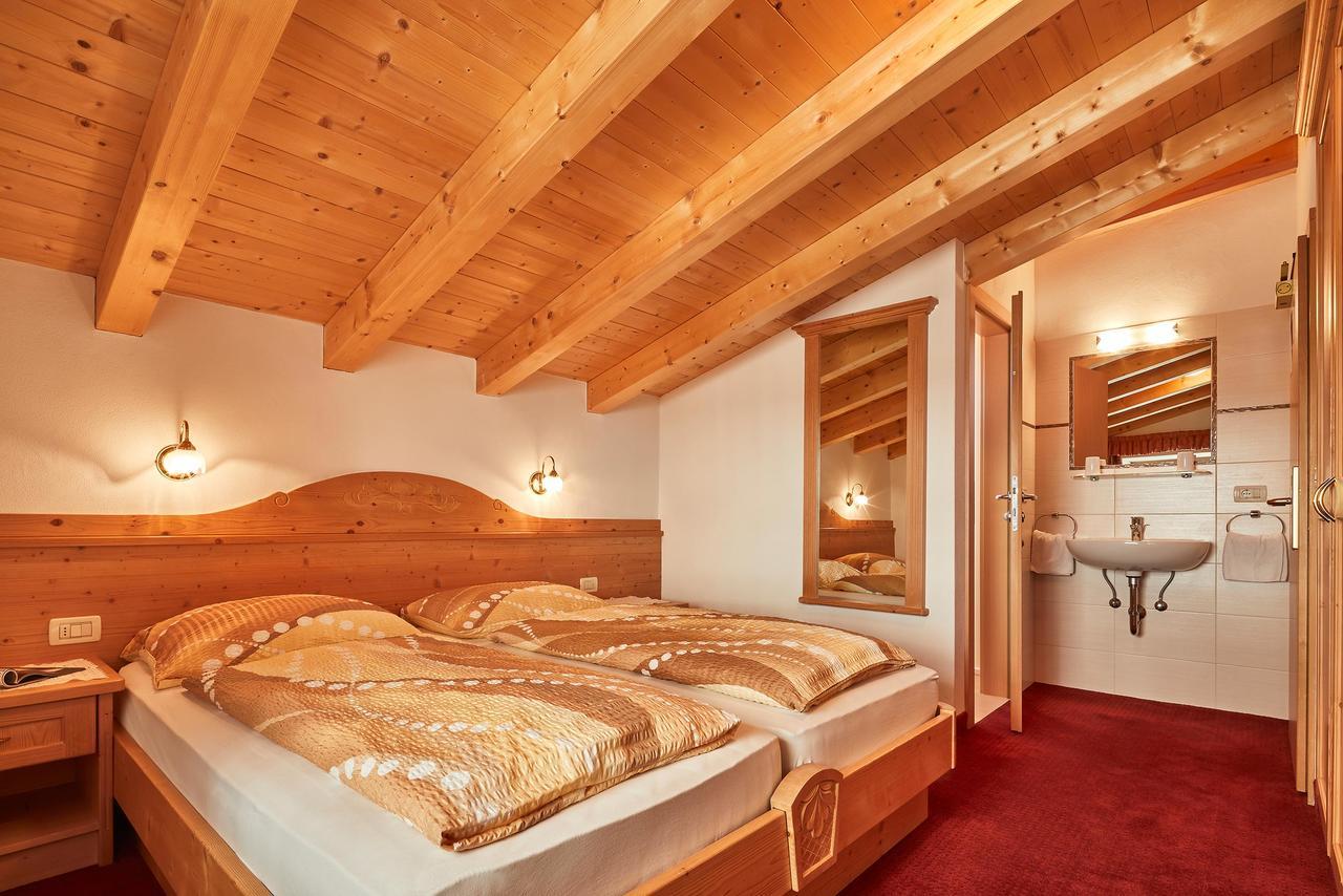 Hotel Garni Reutlingen Colfosco Esterno foto