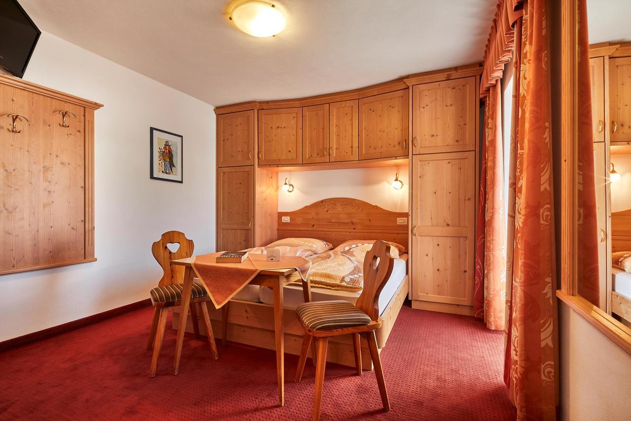 Hotel Garni Reutlingen Colfosco Esterno foto